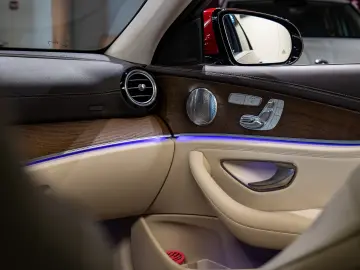 Mercedes-Benz E220d 4Matic Pano Burmester SoftClose Airmatic