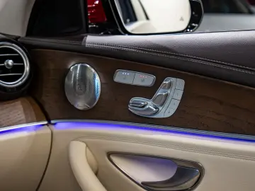 Mercedes-Benz E220d 4Matic Pano Burmester SoftClose Airmatic
