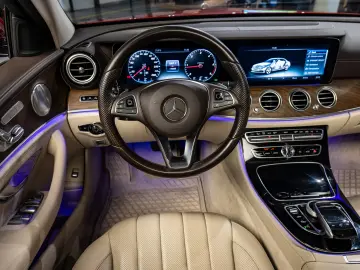 Mercedes-Benz E220d 4Matic Pano Burmester SoftClose Airmatic
