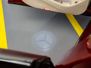 Mercedes-Benz E220d 4Matic Pano Burmester SoftClose Airmatic