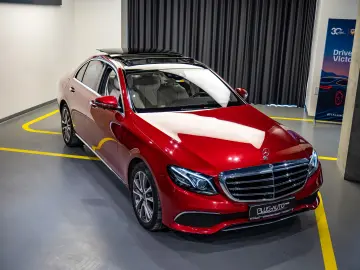 Mercedes-Benz E220d 4Matic Pano Burmester SoftClose Airmatic