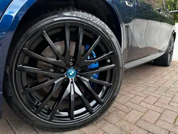 BMW X5 xDr45e M Sport PANO AHK Laser HiFi Shadow 22