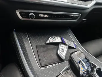 BMW X5 xDr45e M Sport PANO AHK Laser HiFi Shadow 22