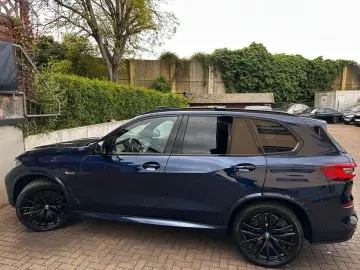 BMW X5 xDr45e M Sport PANO AHK Laser HiFi Shadow 22