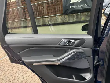 BMW X5 xDr45e M Sport PANO AHK Laser HiFi Shadow 22