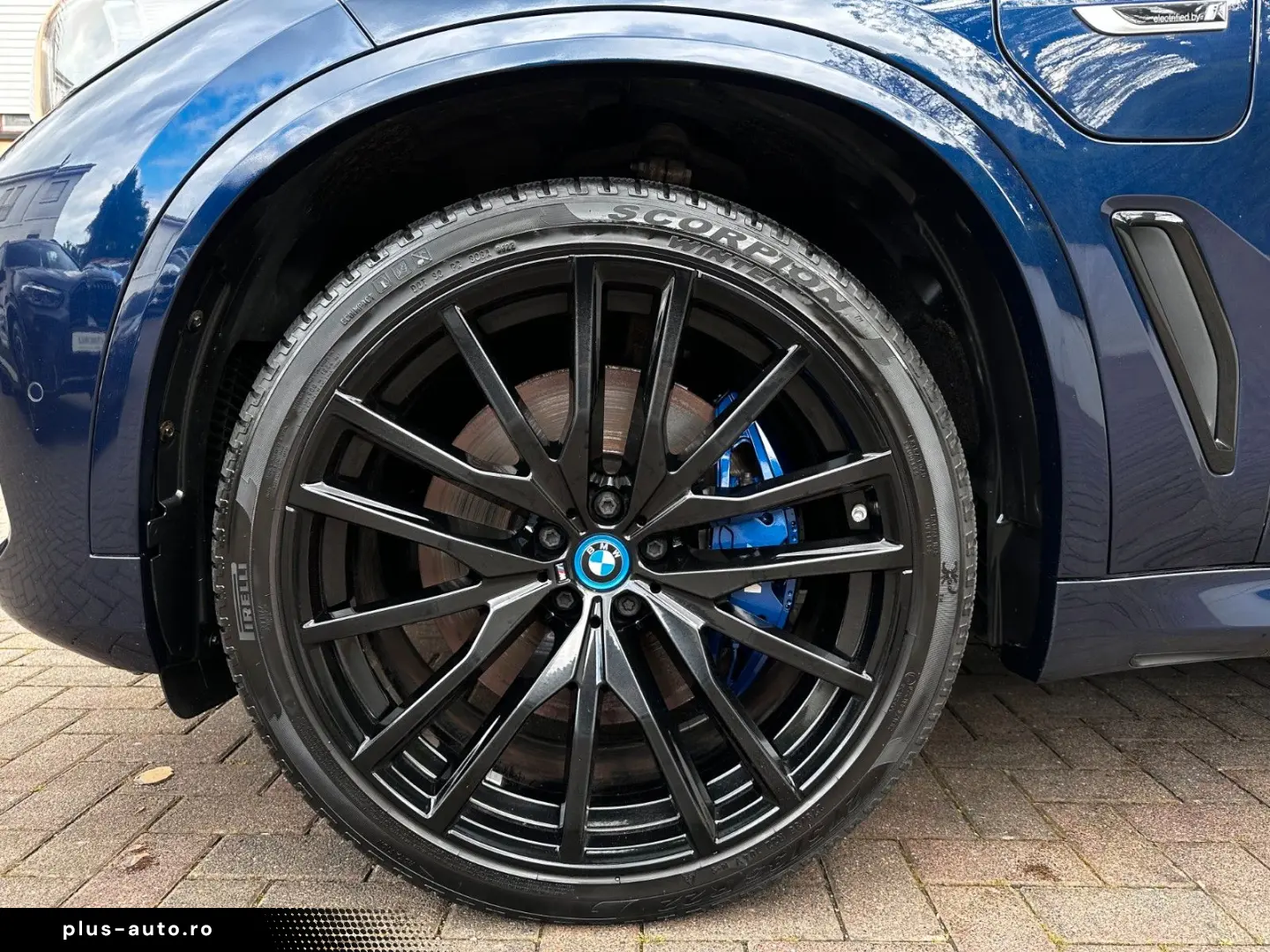 BMW X5 xDr45e M Sport PANO AHK Laser HiFi Shadow 22