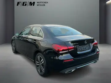 MERCEDES-BENZ A 250 e Limousine LED Carplay Kamera Ambien