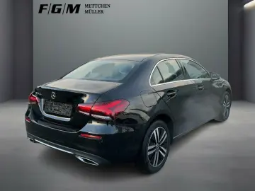 MERCEDES-BENZ A 250 e Limousine LED Carplay Kamera Ambien