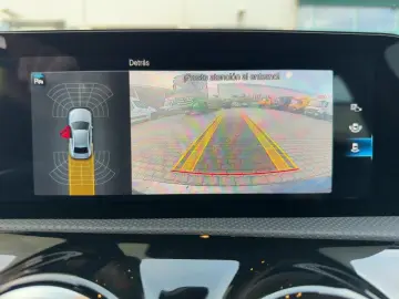 MERCEDES-BENZ A 250 e Limousine LED Carplay Kamera Ambien
