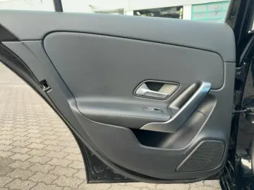 MERCEDES-BENZ A 250 e Limousine LED Carplay Kamera Ambien