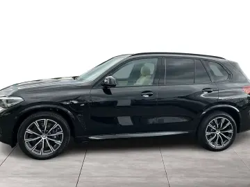 BMW X5 xDrive45e M SPORT LC PROF PANO LUFT E-SITZE