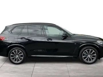 BMW X5 xDrive45e M SPORT LC PROF PANO LUFT E-SITZE