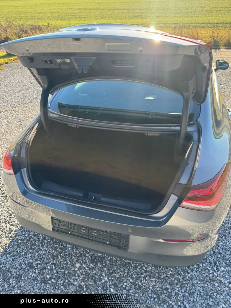 MERCEDES-BENZ CLA 180 d Limo  Navi  Ambiente  Kamera  LED
