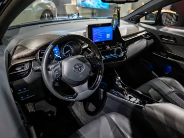 TOYOTA C-HR CLASSY