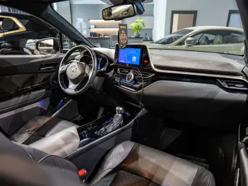 TOYOTA C-HR CLASSY