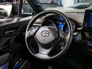 TOYOTA C-HR CLASSY