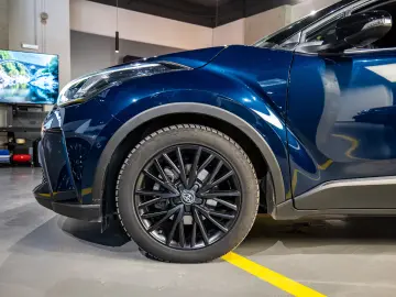 TOYOTA C-HR CLASSY
