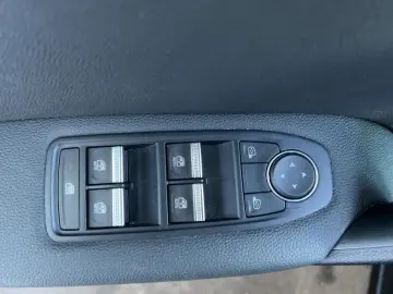 RENAULT Captur TECHNO E-TECH Plug-in 160 Apple CarPlay P