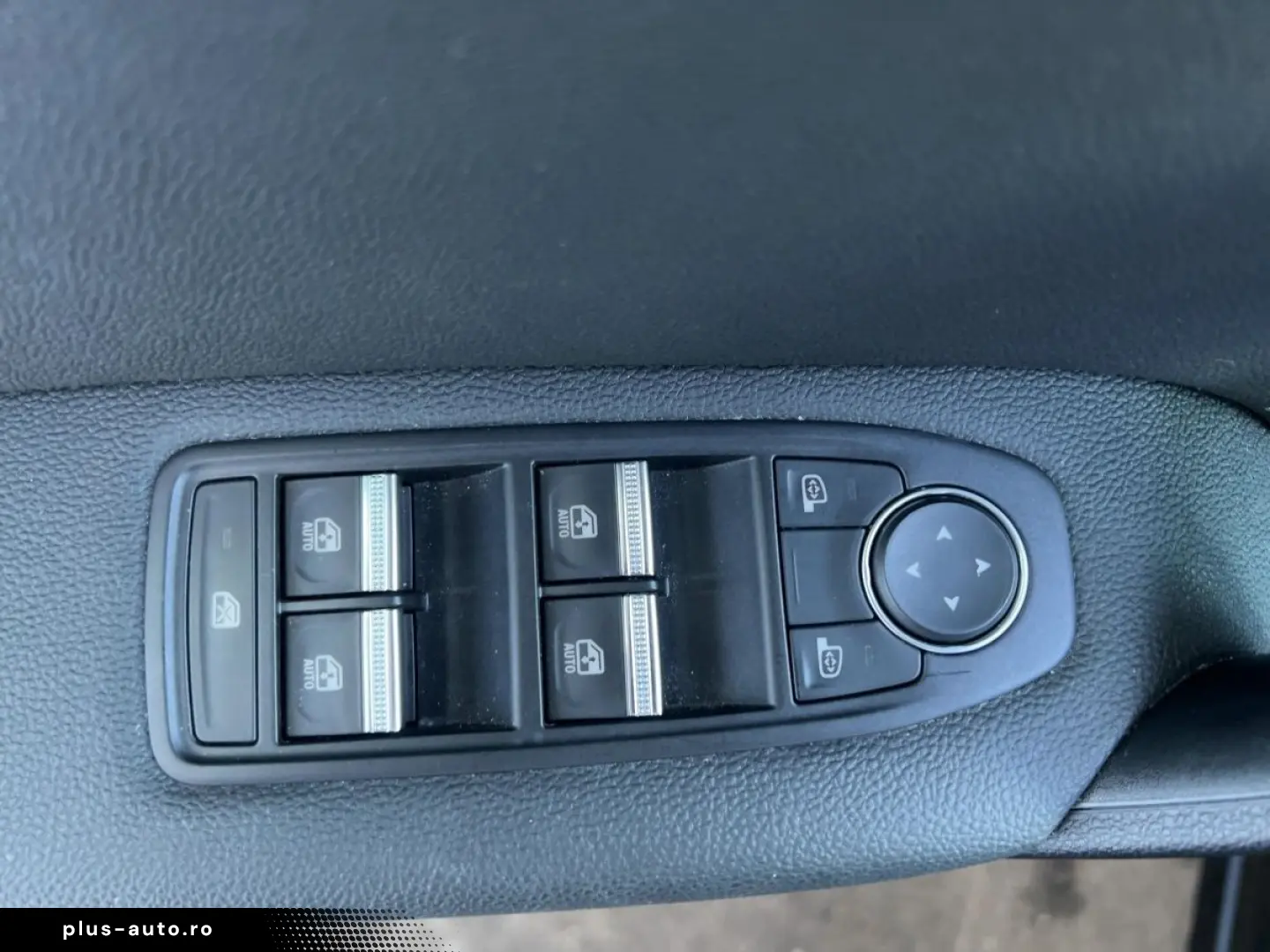 RENAULT Captur TECHNO E-TECH Plug-in 160 Apple CarPlay P