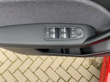 RENAULT Captur II 1.3 TCe 140 Mild-Hybrid GPF Techno  LM