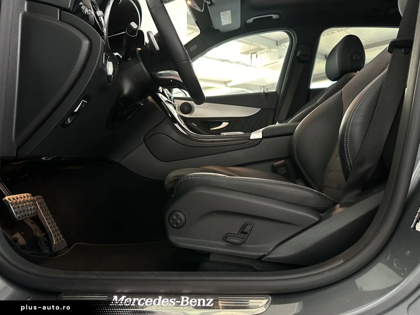 MERCEDES-BENZ GLC 200 4Matic  PANO AHK ACC SPUR TOT RKAMERA