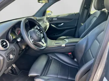 MERCEDES-BENZ GLC 300e 4M Coupé LED KAM AHK CarPlay