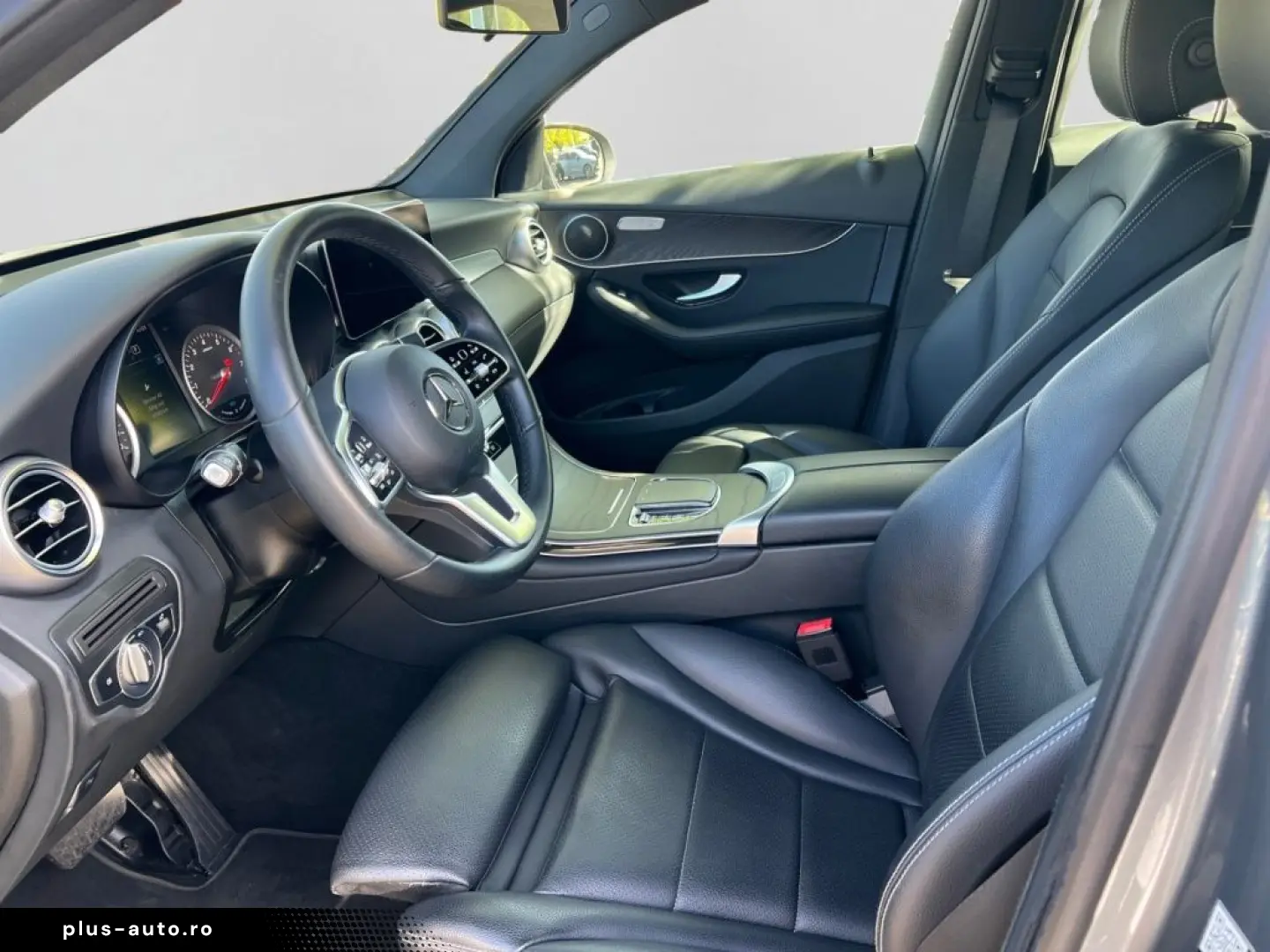 MERCEDES-BENZ GLC 300e 4M Coupé LED KAM AHK CarPlay