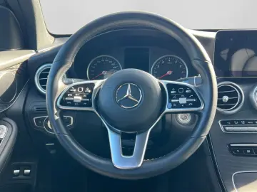 MERCEDES-BENZ GLC 300e 4M Coupé LED KAM AHK CarPlay