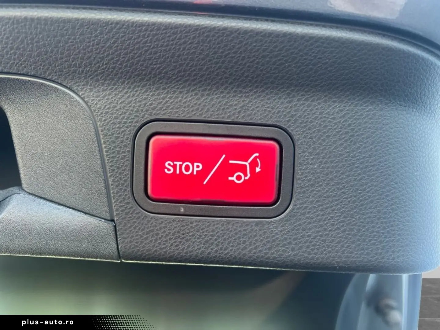 MERCEDES-BENZ GLC 300e 4M Coupé LED KAM AHK CarPlay