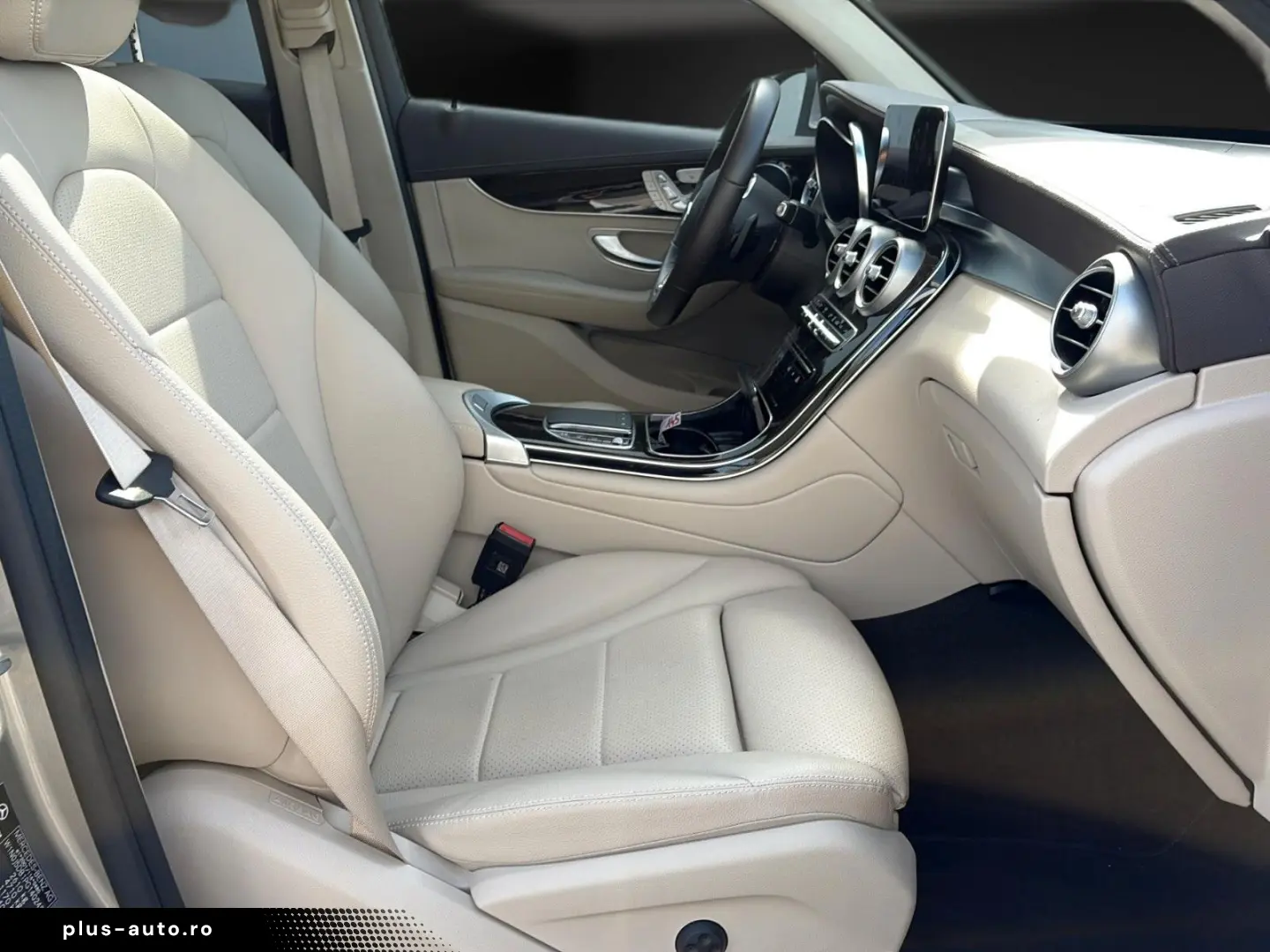 MERCEDES-BENZ GLC 300 e Coupe Exclusive Memory Sdach