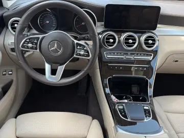 MERCEDES-BENZ GLC 300 e Coupe Exclusive Memory Sdach
