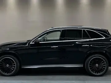 MERCEDES-BENZ GLC200 AMG LINE 4M  1.HAND BURM PANO 360