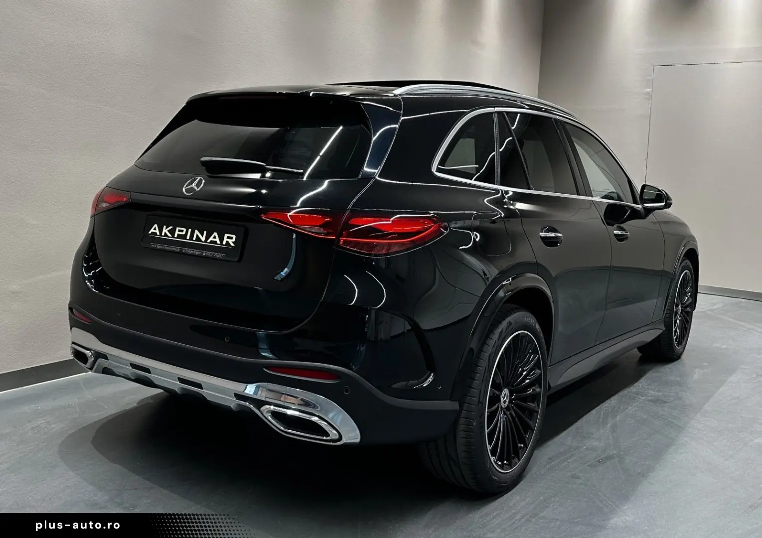 MERCEDES-BENZ GLC200 AMG LINE 4M  1.HAND BURM PANO 360