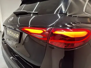 MERCEDES-BENZ GLC200 AMG LINE 4M  1.HAND BURM PANO 360