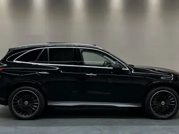 MERCEDES-BENZ GLC200 AMG LINE 4M  1.HAND BURM PANO 360