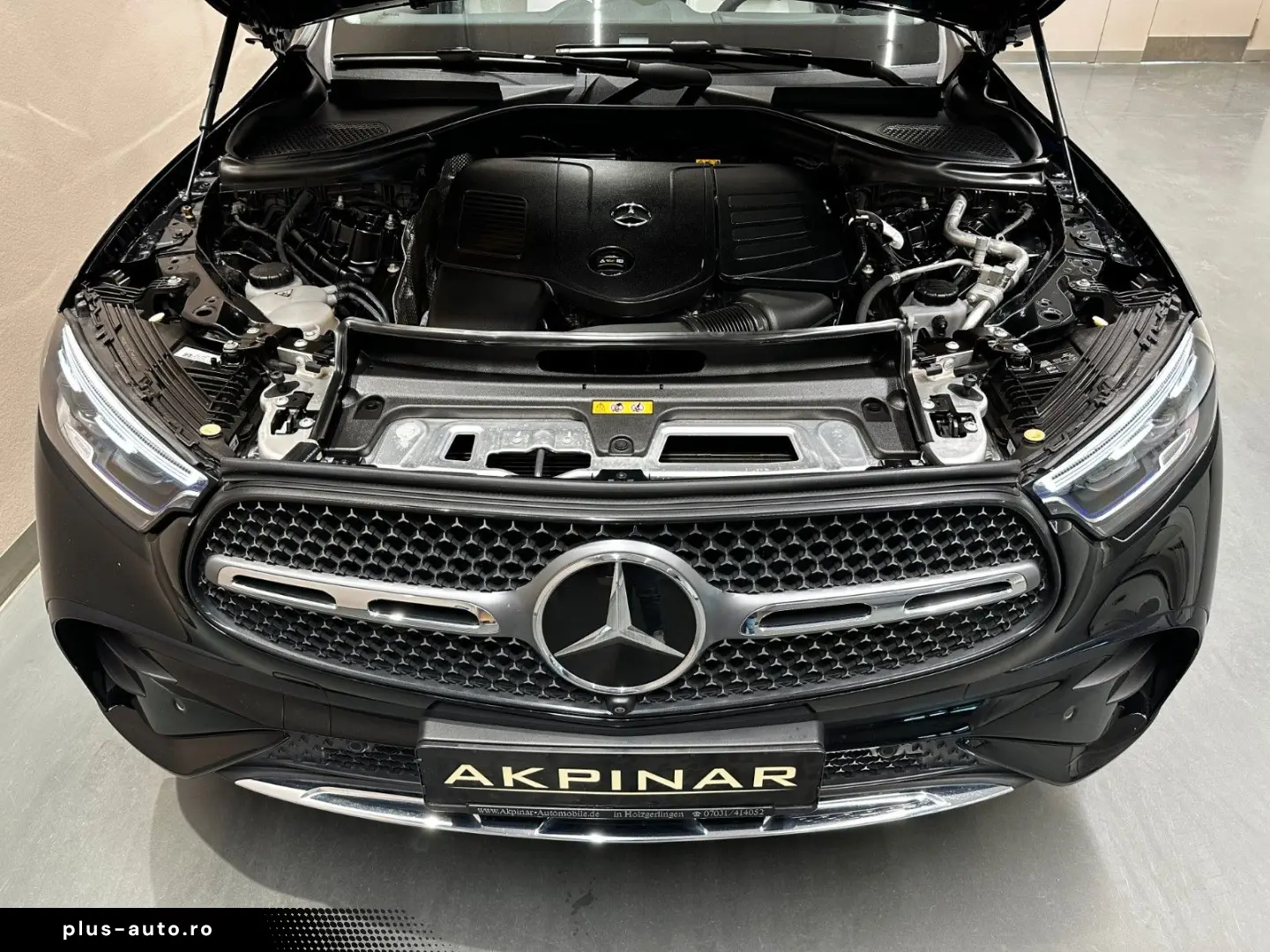 MERCEDES-BENZ GLC200 AMG LINE 4M  1.HAND BURM PANO 360