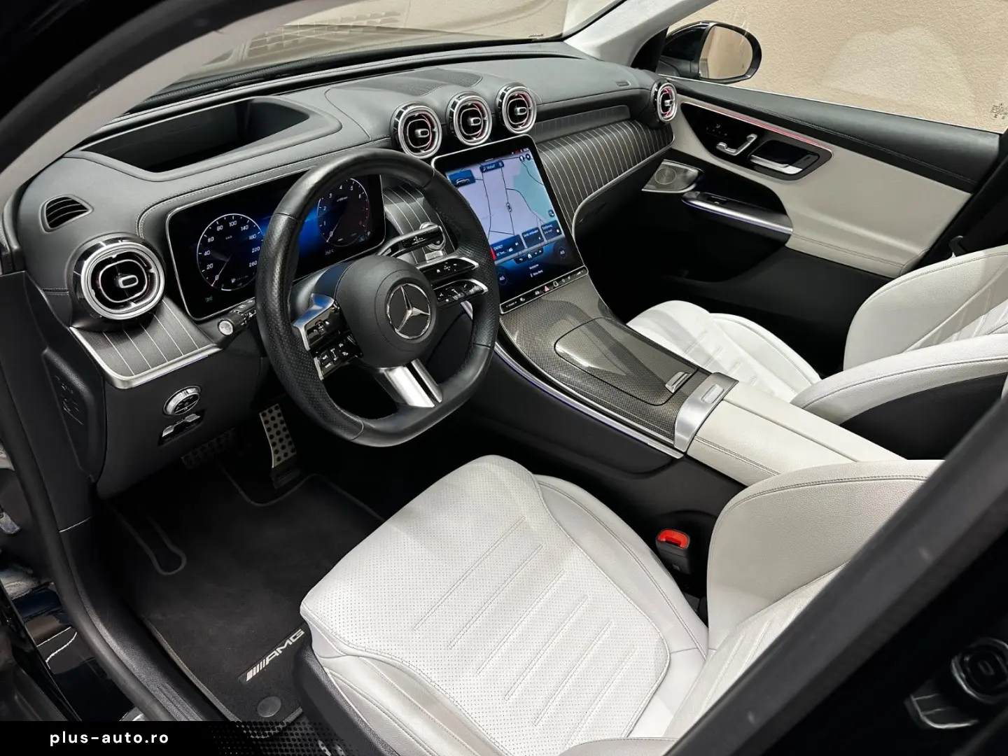 MERCEDES-BENZ GLC200 AMG LINE 4M  1.HAND BURM PANO 360