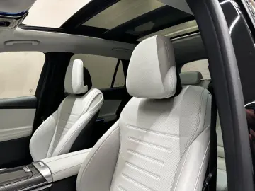 MERCEDES-BENZ GLC200 AMG LINE 4M  1.HAND BURM PANO 360