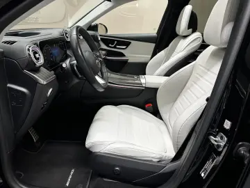 MERCEDES-BENZ GLC200 AMG LINE 4M  1.HAND BURM PANO 360