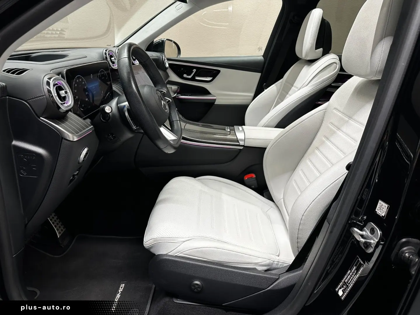MERCEDES-BENZ GLC200 AMG LINE 4M  1.HAND BURM PANO 360