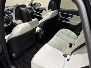 MERCEDES-BENZ GLC200 AMG LINE 4M  1.HAND BURM PANO 360
