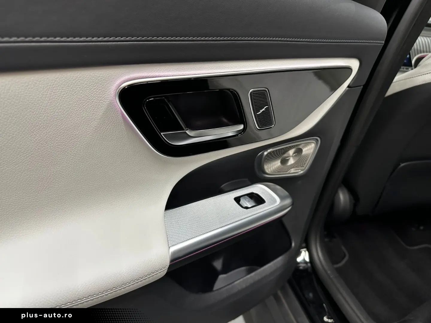 MERCEDES-BENZ GLC200 AMG LINE 4M  1.HAND BURM PANO 360
