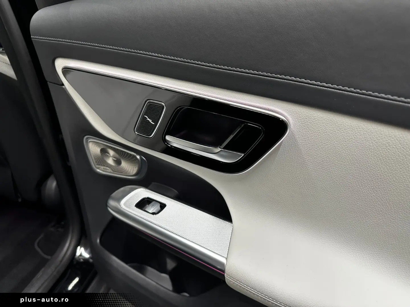 MERCEDES-BENZ GLC200 AMG LINE 4M  1.HAND BURM PANO 360