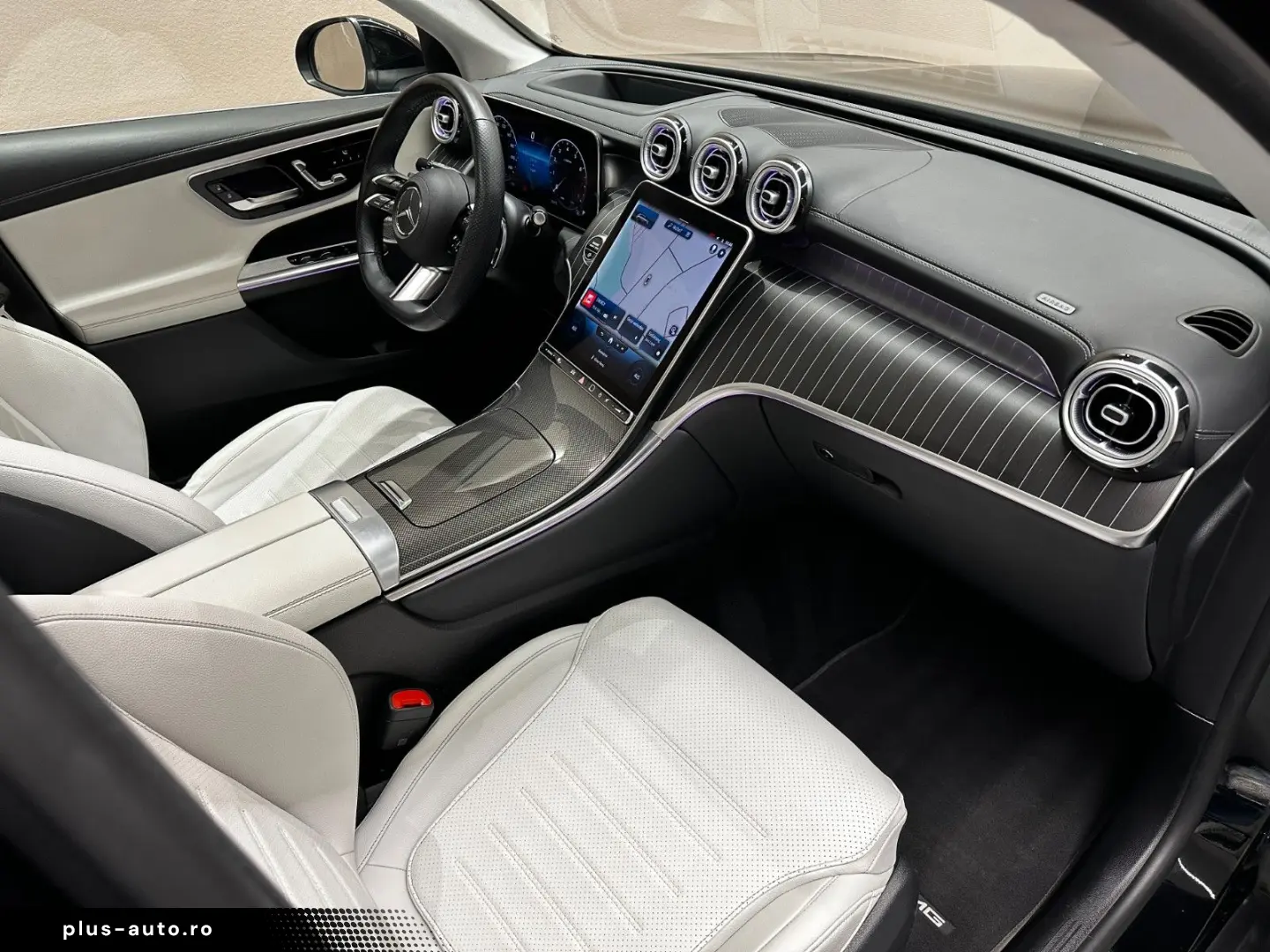 MERCEDES-BENZ GLC200 AMG LINE 4M  1.HAND BURM PANO 360