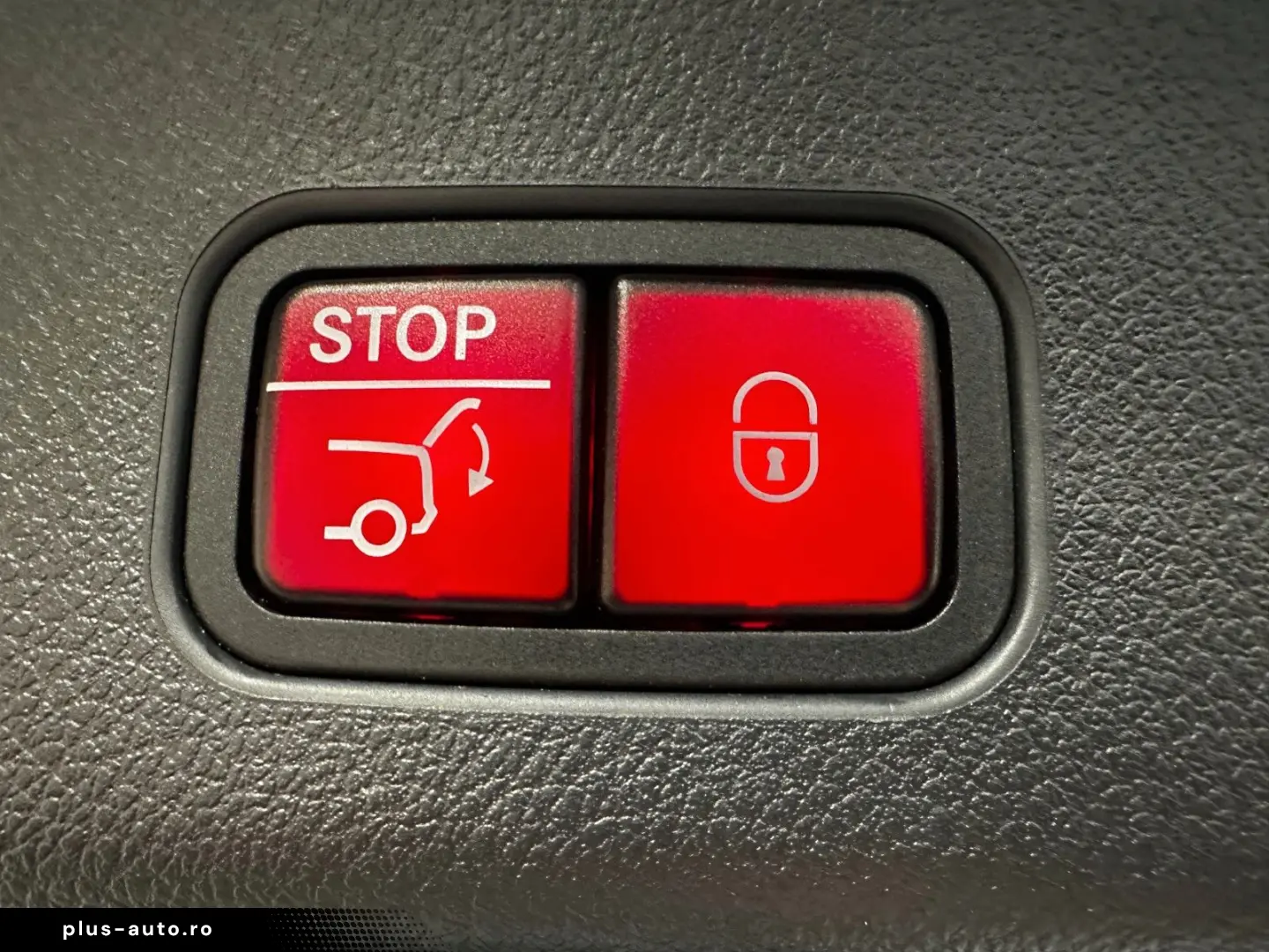 MERCEDES-BENZ GLC200 AMG LINE 4M  1.HAND BURM PANO 360
