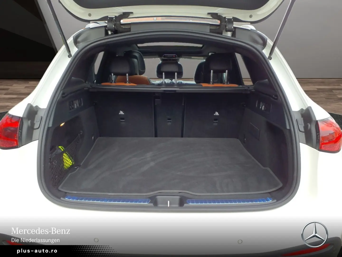 MERCEDES-BENZ GLC 300 d 4M AMG Night Pre  FAP Pano AHK