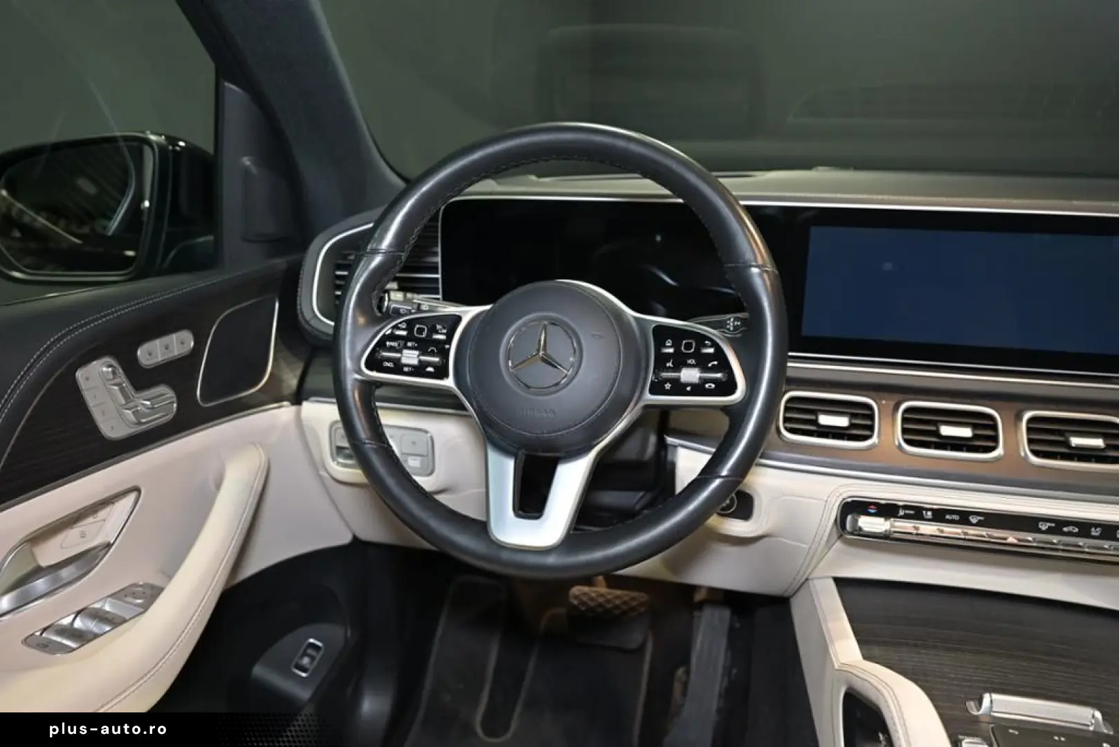 MERCEDES-BENZ GLE 350 de 4M Off-Roader AMG PANO AHK DISTRO