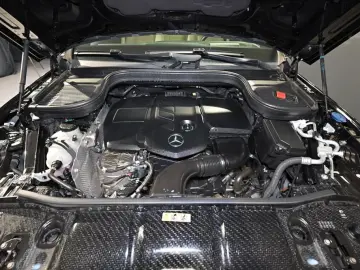 MERCEDES-BENZ GLE 350 de 4M Off-Roader AMG PANO AHK DISTRO