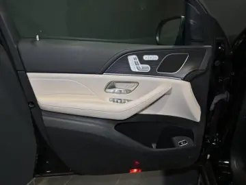 MERCEDES-BENZ GLE 350 de 4M Off-Roader AMG PANO AHK DISTRO
