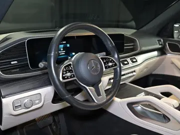 MERCEDES-BENZ GLE 350 de 4M Off-Roader AMG PANO AHK DISTRO